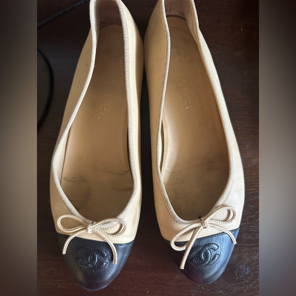 CHANEL CHANEL Classic Cap Toe Ballet Flats Beige & Black Leather – Size 9.5 - Picture 6 of 8